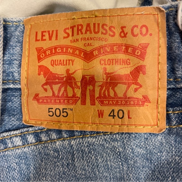 Levi’s 505 men’s denim shorts waist size 40. - Picture 2 of 5